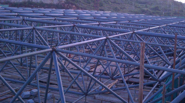 商洛概述网架加工中对钢材的质量的过细恳求